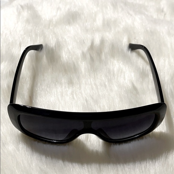 2 for $22 mix Sunglasses - Picture 5 of 5